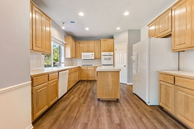 Building Photo - Elegant 3BR Home with Flexible Loft, Cherry Hardwood & Serene Outdoor Living