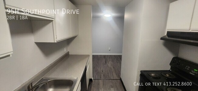 Building Photo - 95 Southpoint Dr