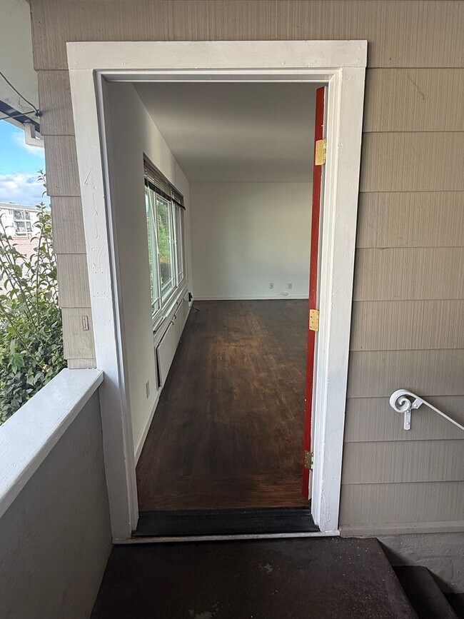 Building Photo - 4115-4117 Walnut Street