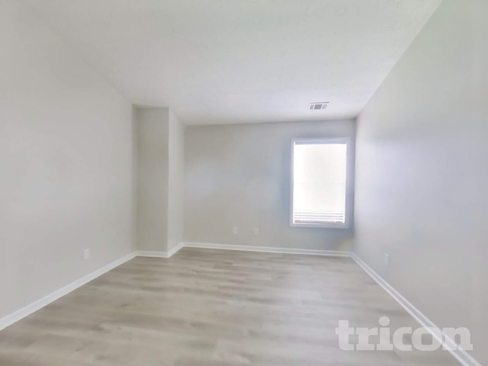 Building Photo - 597 Shadow Valley Ct