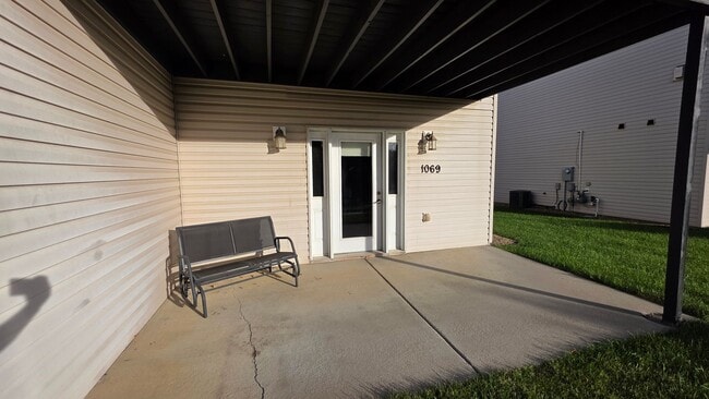 Building Photo - Furnished 2 Bedroom Home by I-94 & Hwy 83