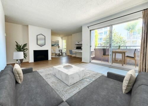 Interior Photo - 1310 Wellesley Ave