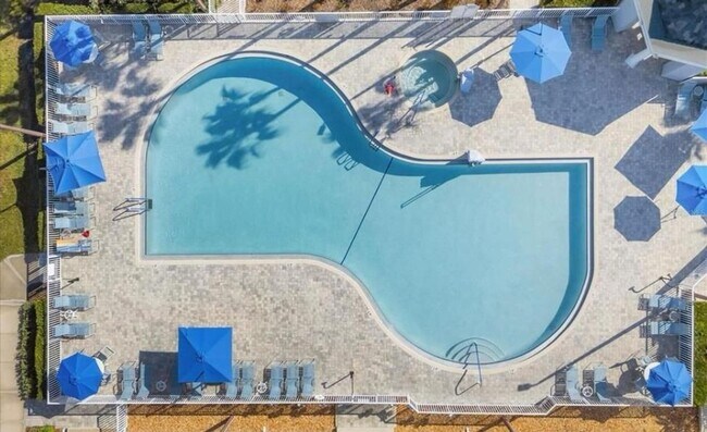 Building Photo - Charming 2BR Duplex in North Port