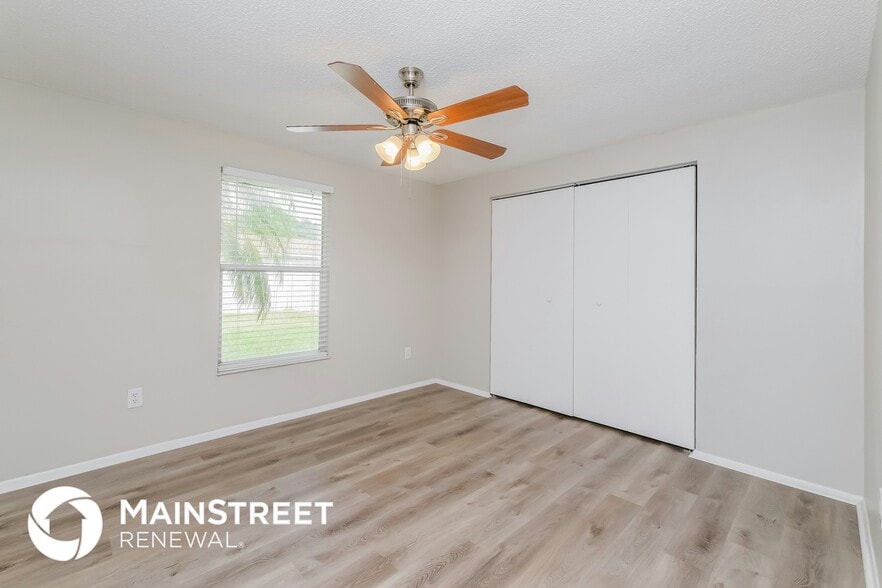 Building Photo - 706 Jacaranda Dr