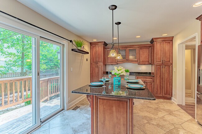 Building Photo - 1490 Paisley Ct