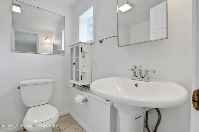 Building Photo - 1563-1567-1567 NY-28