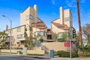 Building Photo - Paramount Terrace Apartments