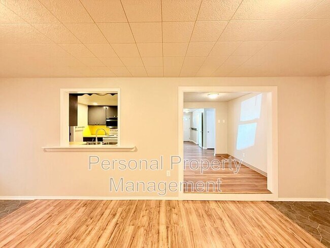 Building Photo - 4603 NE 122nd Ave