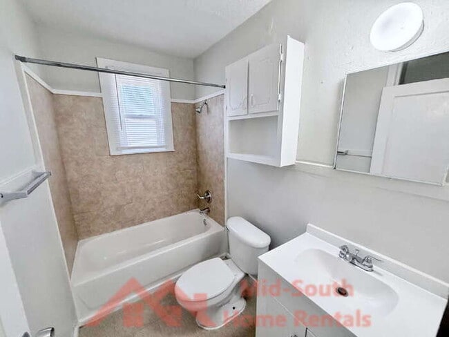 Building Photo - 1417 Rayner St