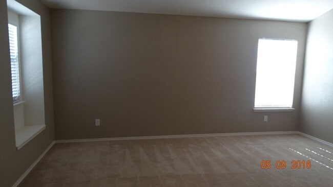 Building Photo - 2681 Calmwater Dr
