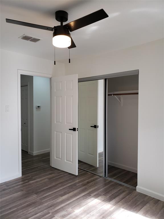 Building Photo - 703 Meadow Creek Dr