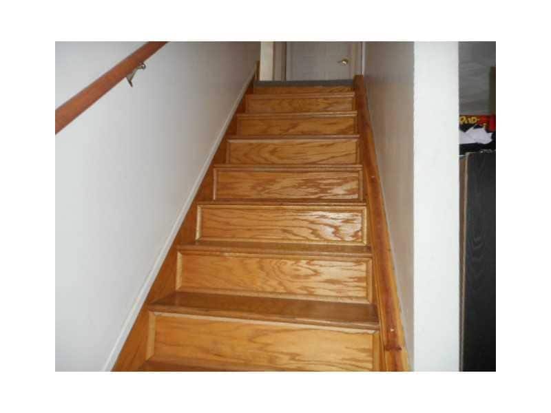 Building Photo - 629 Woodlawn Ave