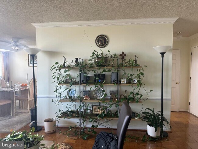 Building Photo - 2500 N Van Dorn St