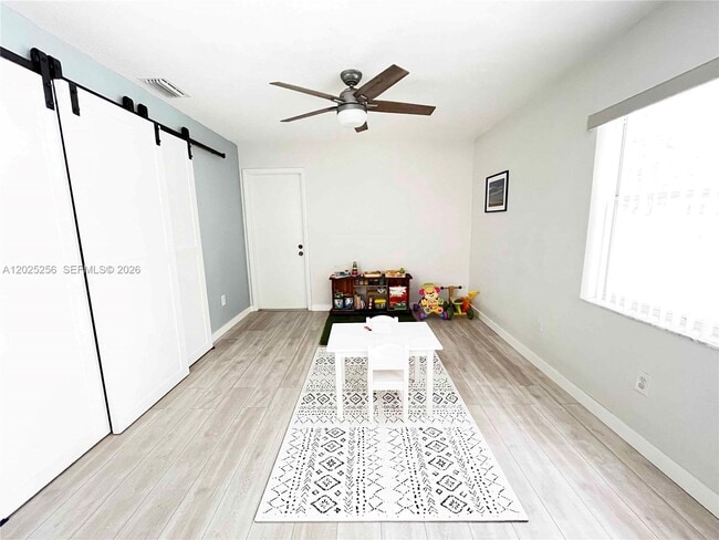 Building Photo - 9832 NW 9th Ct