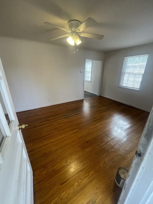 Building Photo - 2 bd 1 ba house
