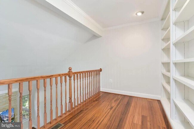 Building Photo - 10127 Crestberry Pl