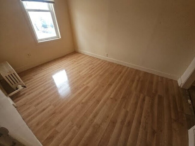 Building Photo - 2504 W.Scott (Aka 1143 S 25th)