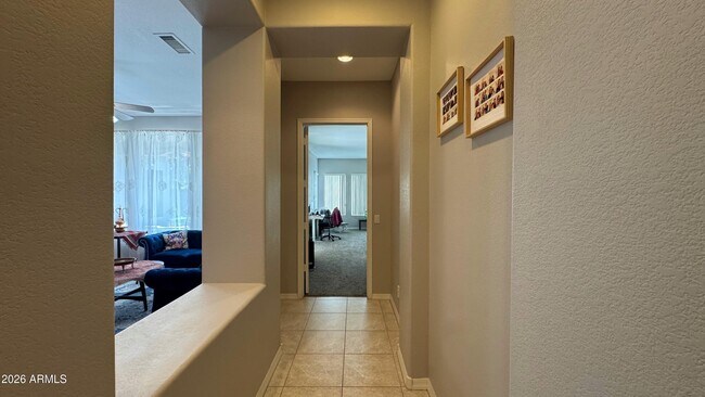 Building Photo - 571 W Locust Dr.