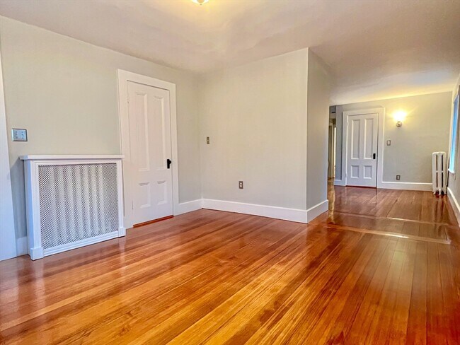 Building Photo - 46 Prospect St