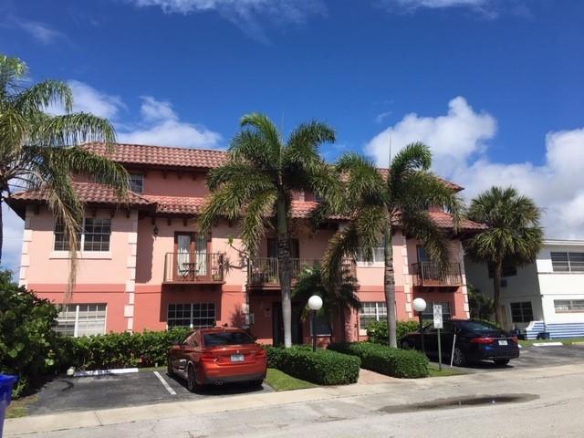 Primary Photo - 4525 Poinciana St