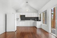 Building Photo - 405 - BEAVER DUPLEX