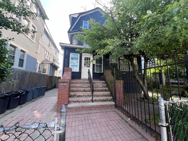 Primary Photo - 1-88 Beach 115th St