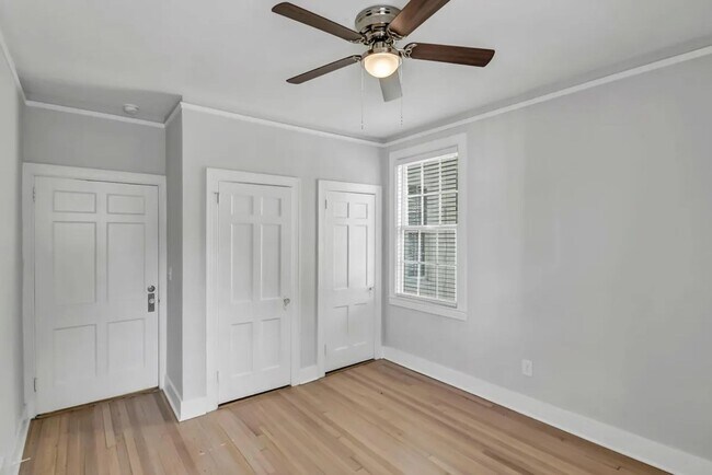 Building Photo - Pre-Leasing for the 26-27 School Year! - H...