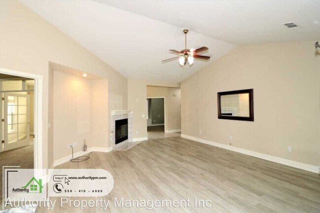 Building Photo - 4 br, 2 bath House - 2118 Sophy Place