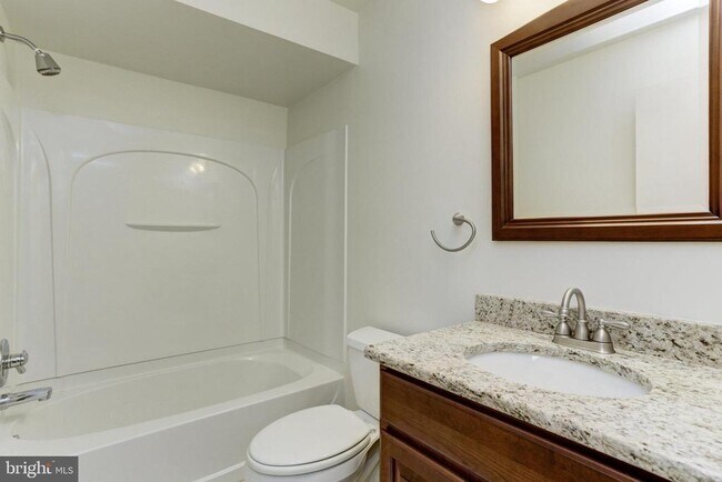 Building Photo - 10373 Currycomb Ct