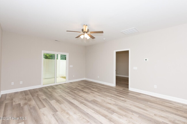 Building Photo - 190 Coastline Cir