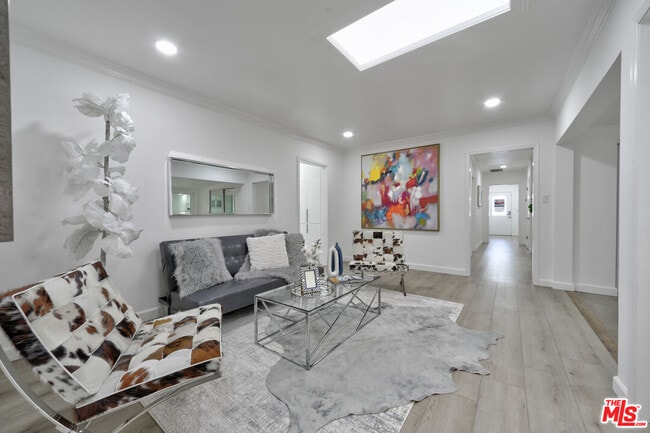 Building Photo - 344 S Camden Dr