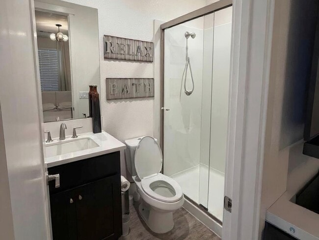 Building Photo - Luxury 4BR Home w/ Dual Side Yards, Putting Green & Master Suite