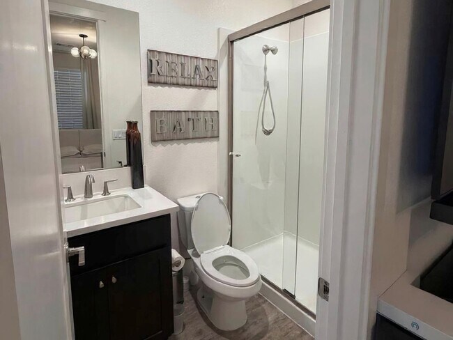 Building Photo - Luxury 4BR Home with Dual Side Yards, Putting Green & Zen-Inspired Master Suite