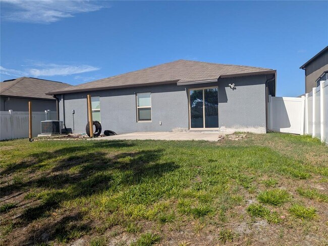 Building Photo - 446 Argyll Dr