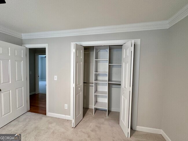 Building Photo - 3363 Somerset Trace
