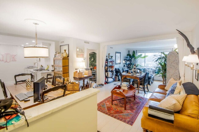 Building Photo - Affordable (utils included!) Luxury Living...