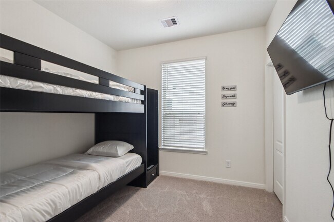 Building Photo - 2877 Grand Anse Dr