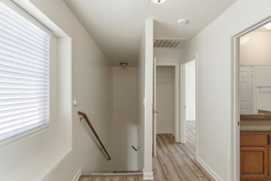 Building Photo - 726 K St
