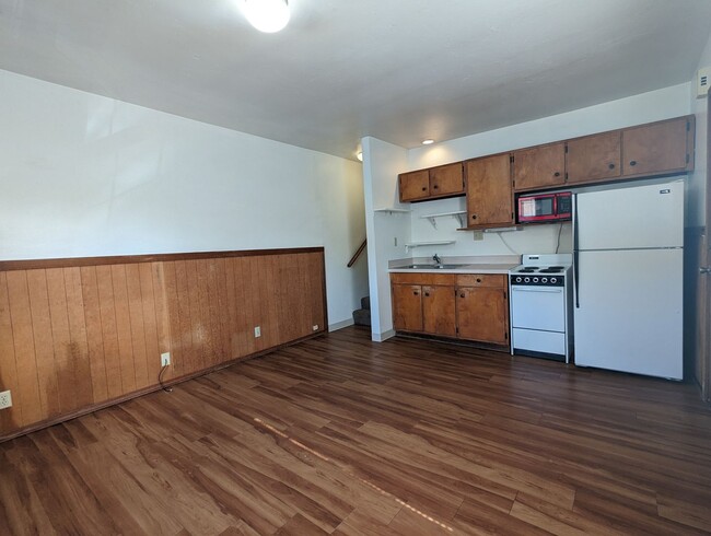 Building Photo - Great 1-Bedroom 1-Bath Apartment In Downto...