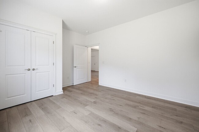 Building Photo - 21161 Baileys Ln