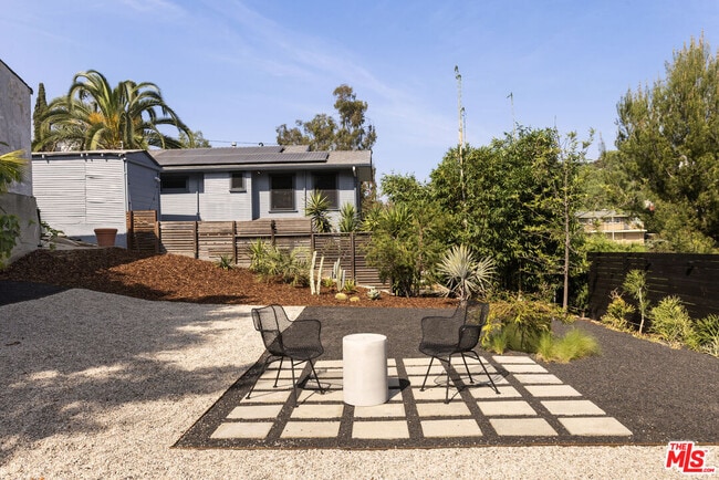 Building Photo - 2287 Baxter St