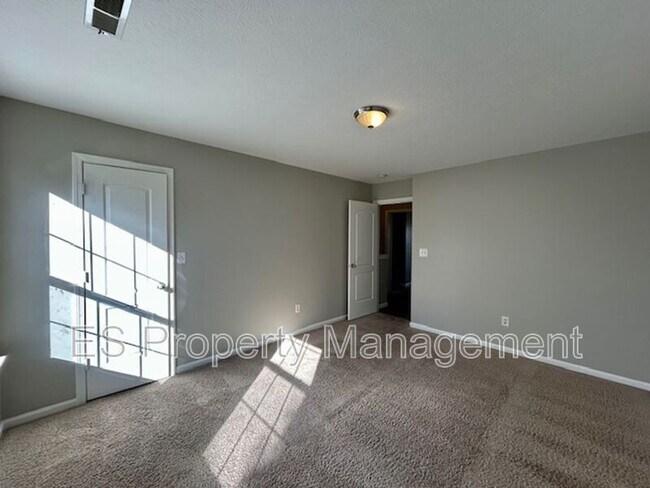 Building Photo - 5363 Shamus Dr