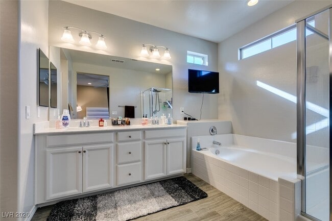 Building Photo - 172 Petaluma Valley Dr