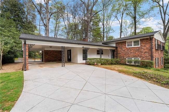 Building Photo - 274 Land O Lakes Ct NE