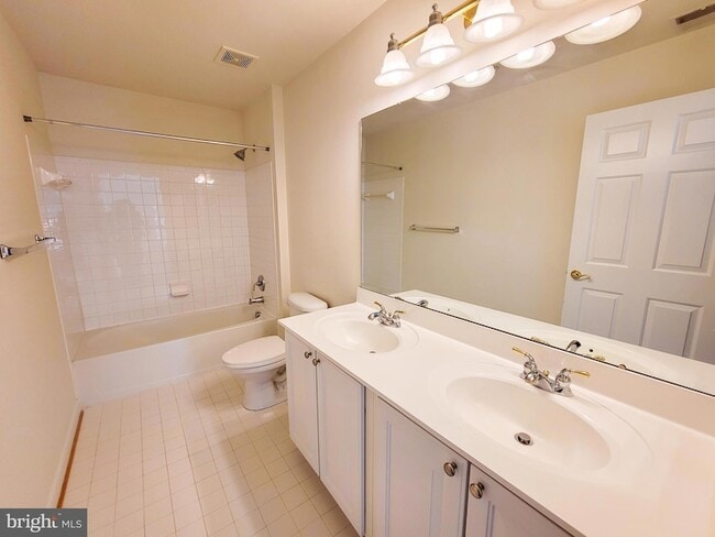 Building Photo - 2702 Millwood Way