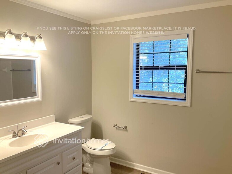 Building Photo - 2811 Dunwood Ln