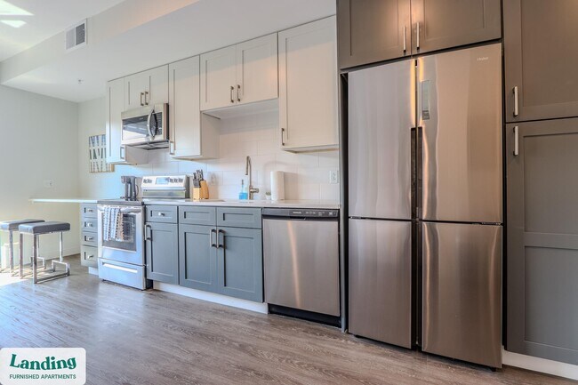 Building Photo - 210 E Green St