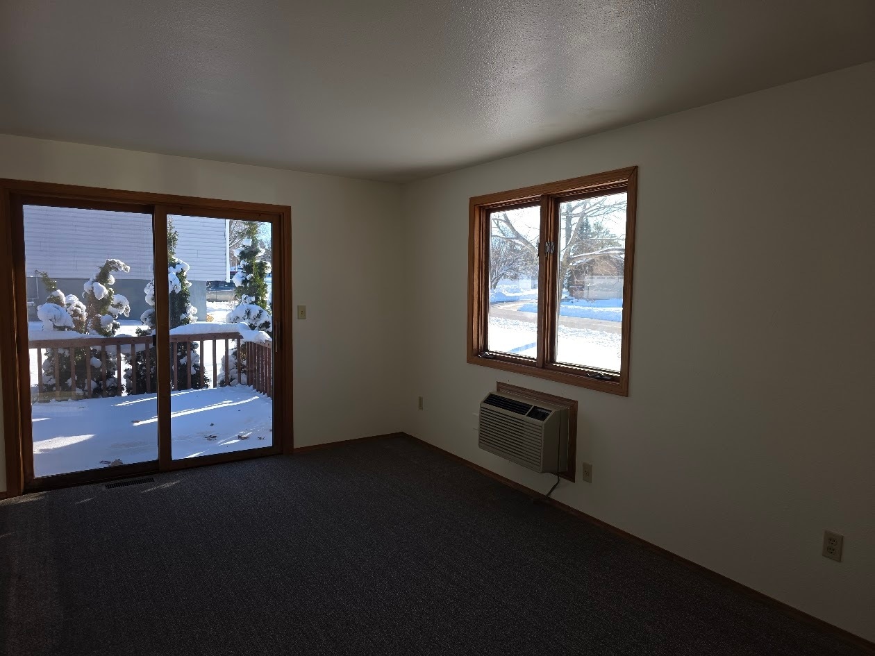 Building Photo - 722 Goldfinch Ln