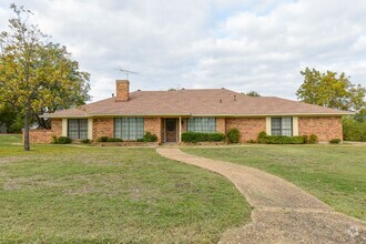 Building Photo - 3106 Bonham-House