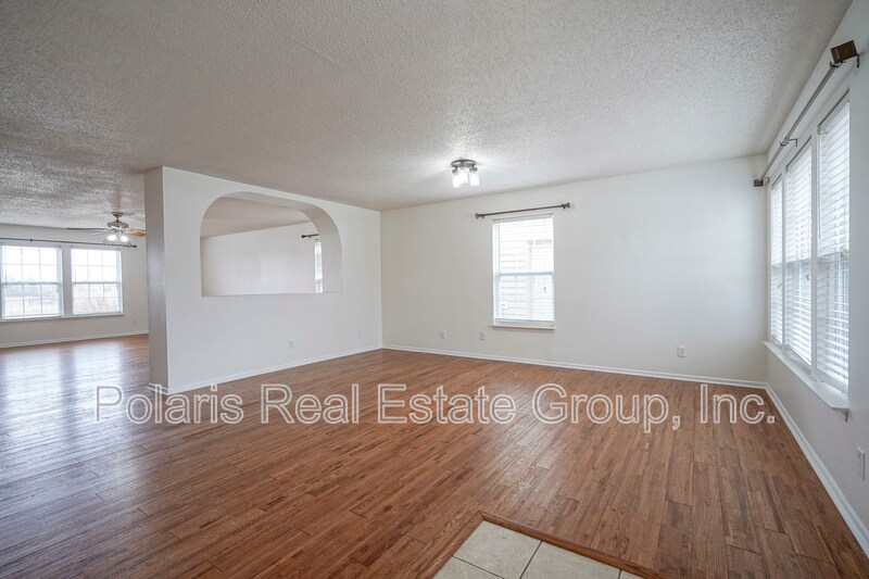 Building Photo - 13239 N Badger Grove Dr